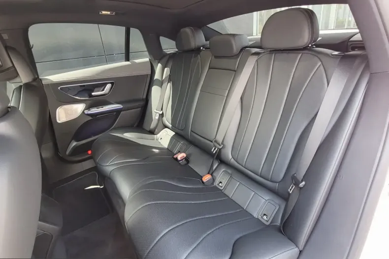Mercedes-Benz EQE (Clasa E) din 2022 cu 38.000 km - oferta MER241939 - foto 22
