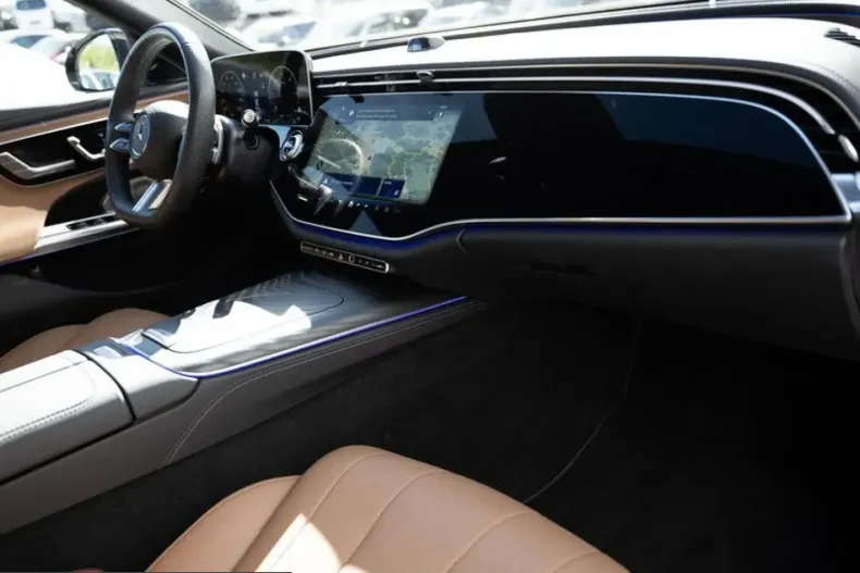 Mercedes-Benz E 450 (Clasa E) din 2025 cu 14.096 km - oferta MER241940 - foto 4