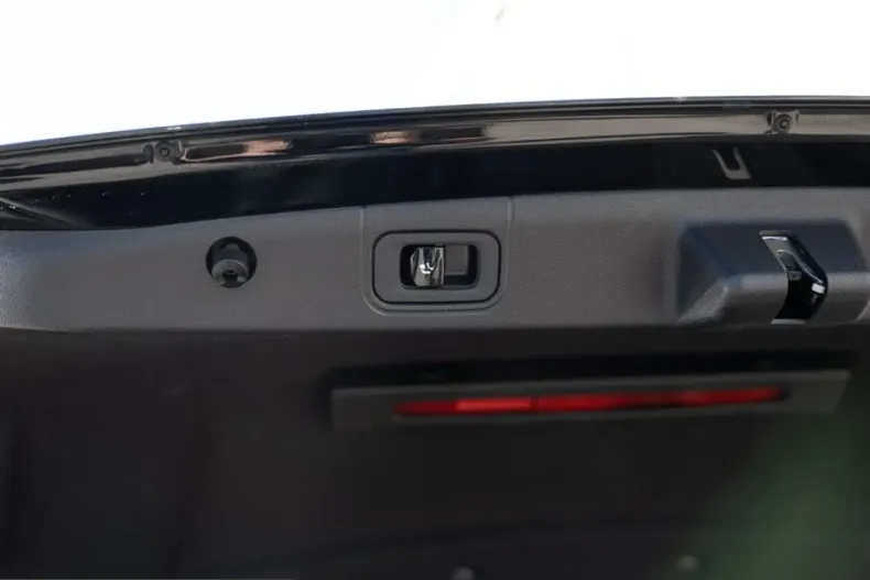 Mercedes-Benz E 450 (Clasa E) din 2025 cu 14.096 km - oferta MER241940 - foto 8