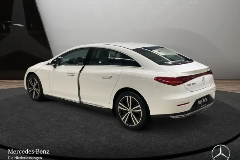 Mercedes-Benz EQE (Clasa E) din 2025 cu 18.005 km - oferta MER241941 - foto 8