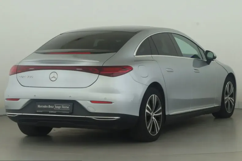 Mercedes-Benz EQE (Clasa E) din 2022 cu 46.856 km - oferta MER241942 - foto 3