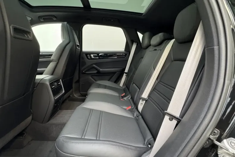 Porsche Cayenne din 2023 cu 41.000 km - oferta POR241950 - foto 19
