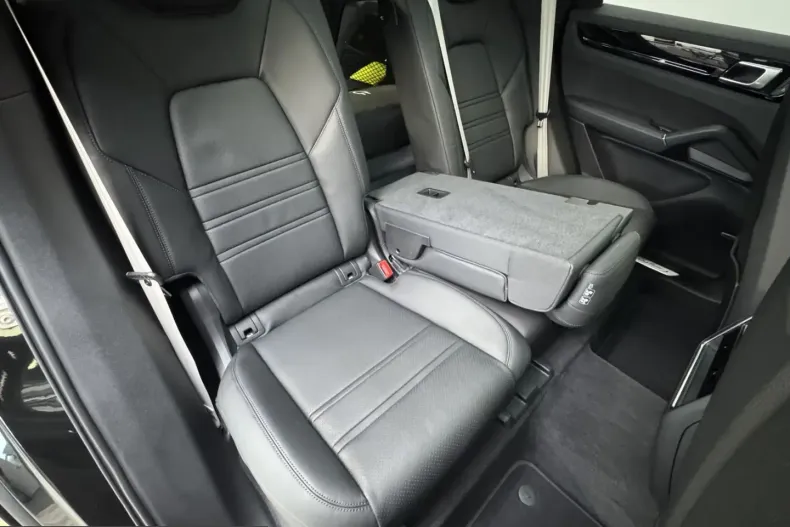 Porsche Cayenne din 2023 cu 41.000 km - oferta POR241950 - foto 24