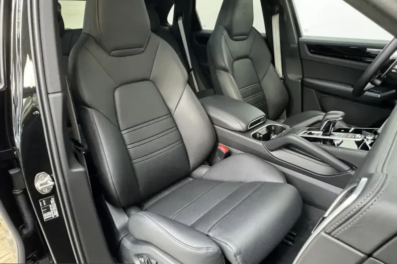 Porsche Cayenne din 2023 cu 41.000 km - oferta POR241950 - foto 33