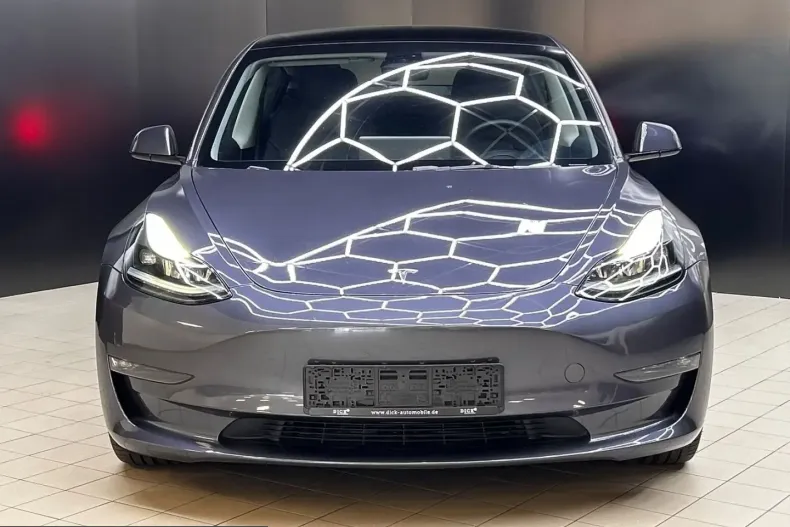 Tesla Model 3 din 2023 cu 49.788 km - oferta TES241953 - foto 2