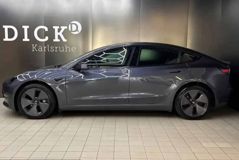 Tesla Model 3 din 2023 cu 49.788 km - oferta TES241953 - foto 3