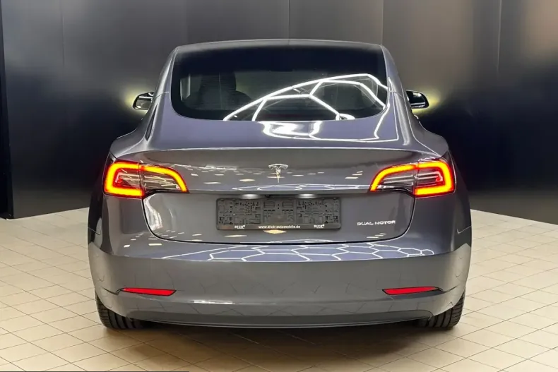 Tesla Model 3 din 2023 cu 49.788 km - oferta TES241953 - foto 5