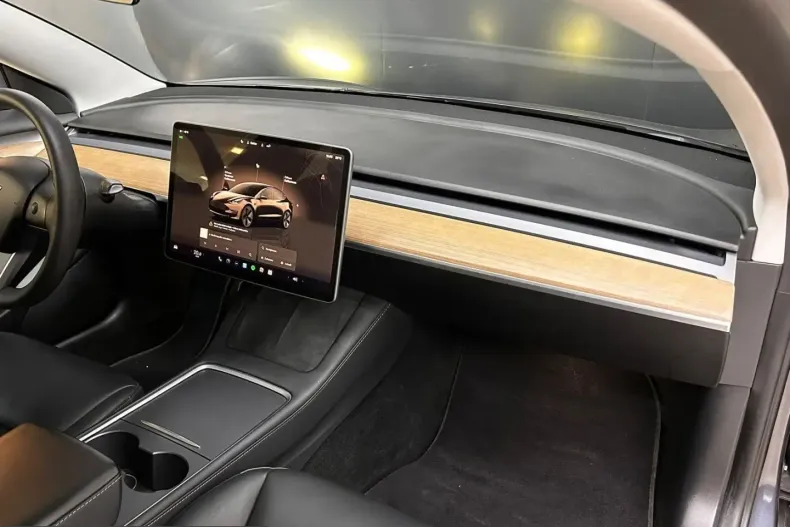 Tesla Model 3 din 2023 cu 49.788 km - oferta TES241953 - foto 13