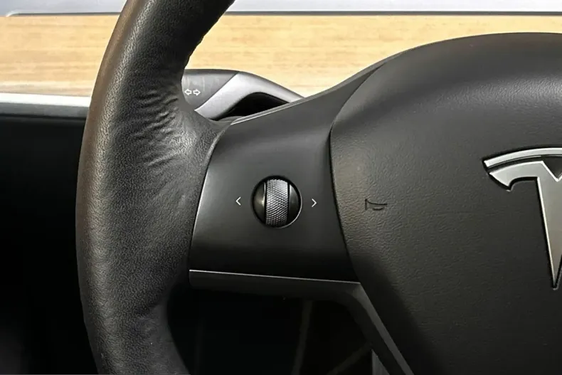 Tesla Model 3 din 2023 cu 49.788 km - oferta TES241953 - foto 15