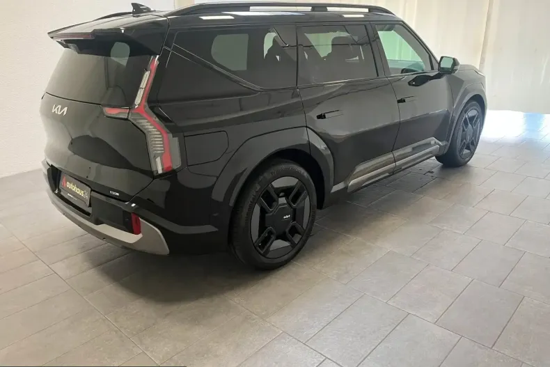 Kia EV9 din 2024 cu 12.418 km - oferta KIA241968 - foto 4