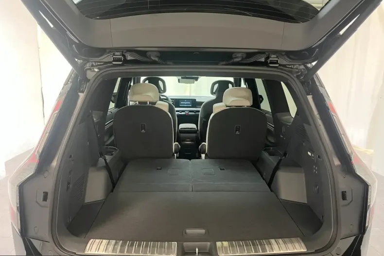 Kia EV9 din 2024 cu 12.418 km - oferta KIA241968 - foto 5