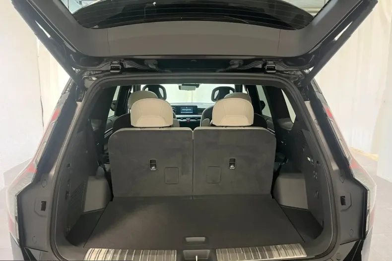 Kia EV9 din 2024 cu 12.418 km - oferta KIA241968 - foto 6