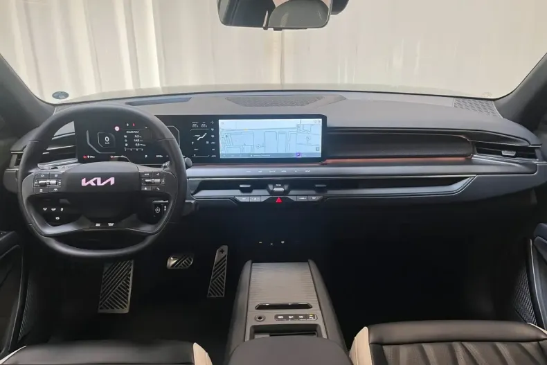 Kia EV9 din 2024 cu 12.418 km - oferta KIA241968 - foto 7