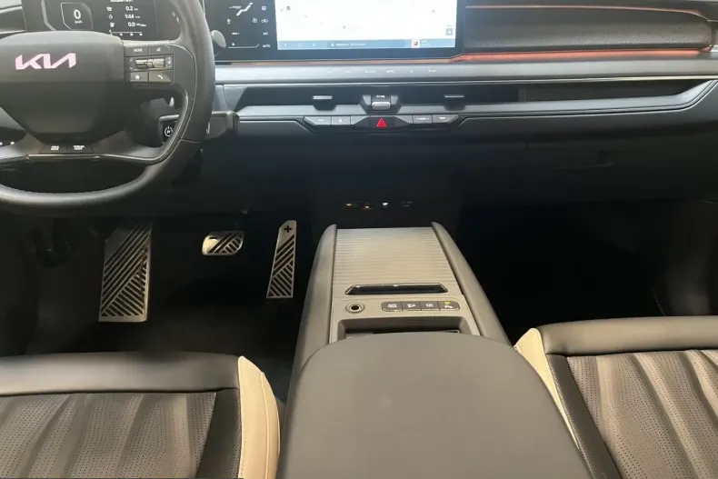 Kia EV9 din 2024 cu 12.418 km - oferta KIA241968 - foto 8