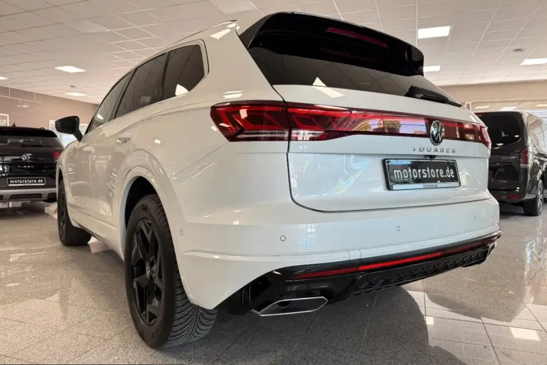 Volkswagen Touareg din 2025 cu 37.976 km - oferta VOL241970 - foto 2