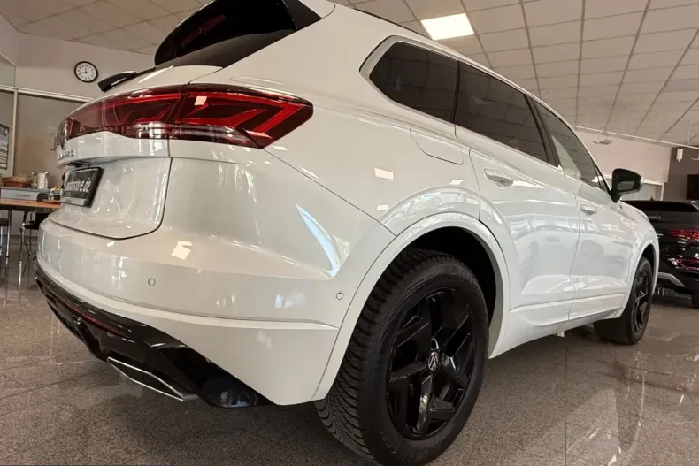 Volkswagen Touareg din 2025 cu 37.976 km - oferta VOL241970 - foto 6
