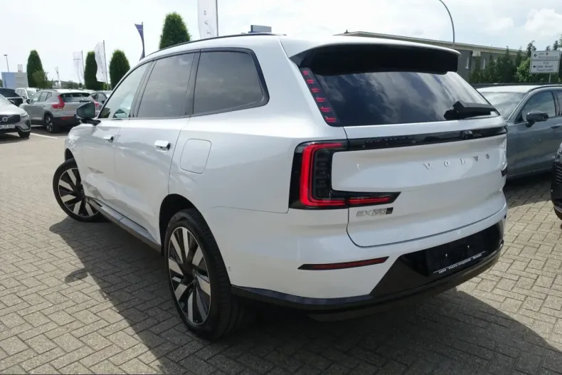 Volvo EX90 din 2025 cu 8.850 km - oferta VOL241971 - foto 4