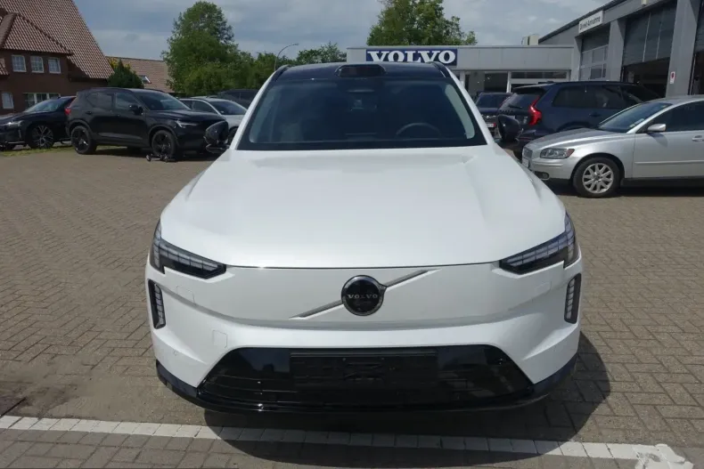 Volvo EX90 din 2025 cu 8.850 km - oferta VOL241971 - foto 7