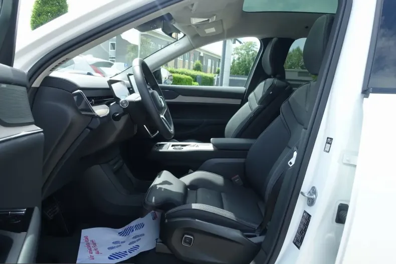 Volvo EX90 din 2025 cu 8.850 km - oferta VOL241971 - foto 8