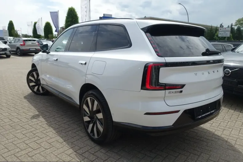 Volvo EX90 din 2025 cu 5.100 km - oferta VOL241975 - foto 4