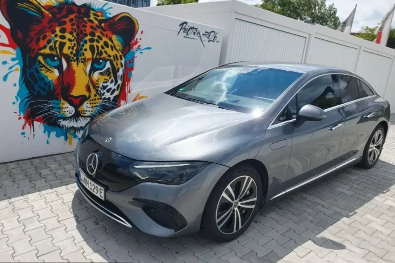Mercedes-Benz EQE (Clasa E) din 2022 cu 59.000 km - oferta MER241977 - foto 1