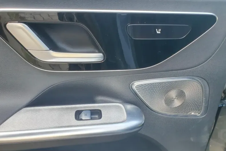 Mercedes-Benz EQE (Clasa E) din 2022 cu 59.000 km - oferta MER241977 - foto 18