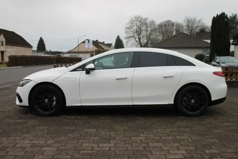 Mercedes-Benz EQE (Clasa E) din 2023 cu 18.900 km - oferta MER241978 - foto 8