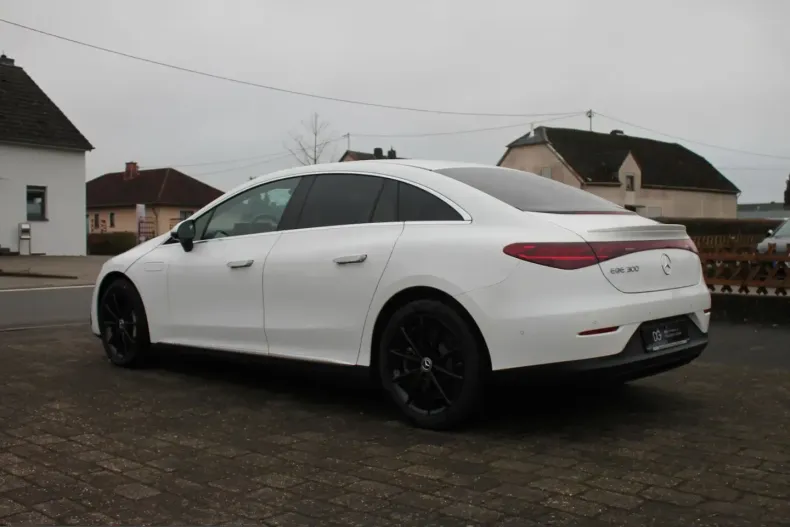 Mercedes-Benz EQE (Clasa E) din 2023 cu 18.900 km - oferta MER241978 - foto 9