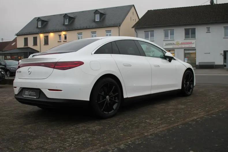 Mercedes-Benz EQE (Clasa E) din 2023 cu 18.900 km - oferta MER241978 - foto 12