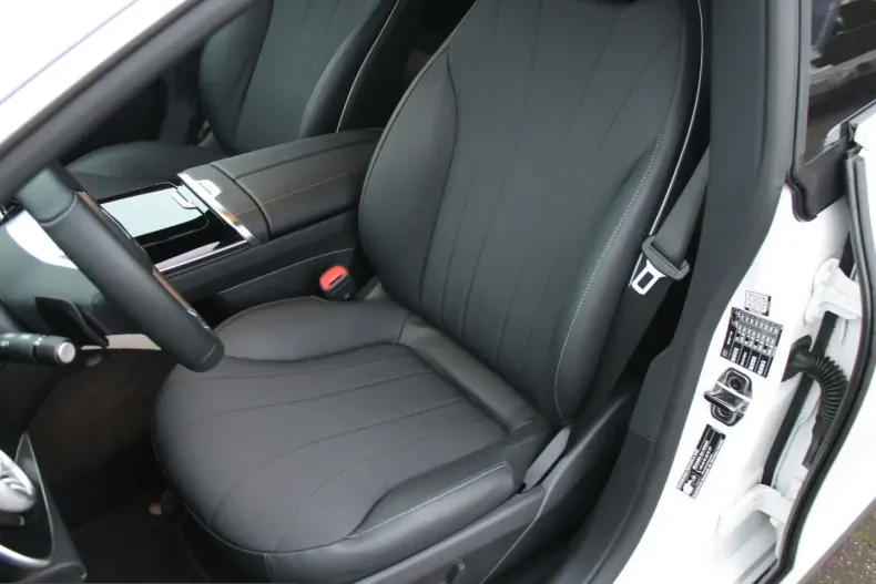 Mercedes-Benz EQE (Clasa E) din 2023 cu 18.900 km - oferta MER241978 - foto 13
