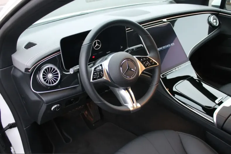 Mercedes-Benz EQE (Clasa E) din 2023 cu 18.900 km - oferta MER241978 - foto 15