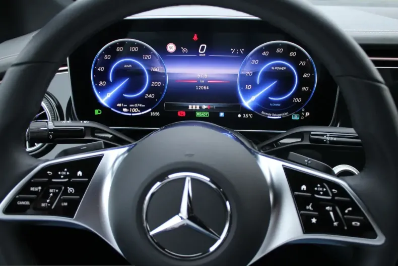 Mercedes-Benz EQE (Clasa E) din 2023 cu 18.900 km - oferta MER241978 - foto 16