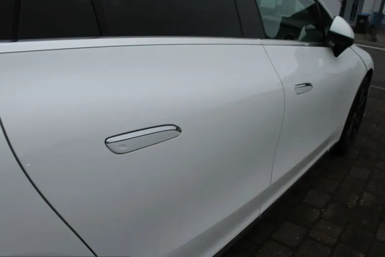 Mercedes-Benz EQE (Clasa E) din 2023 cu 18.900 km - oferta MER241978 - foto 28