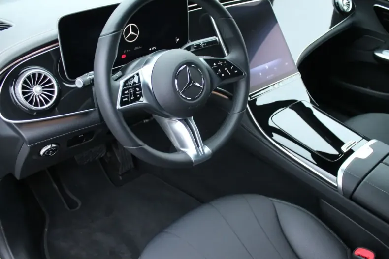 Mercedes-Benz EQE (Clasa E) din 2023 cu 18.900 km - oferta MER241978 - foto 31