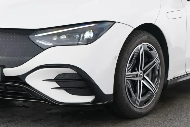 Mercedes-Benz EQE (Clasa E) din 2025 cu 14.392 km - oferta MER241980 - foto 3