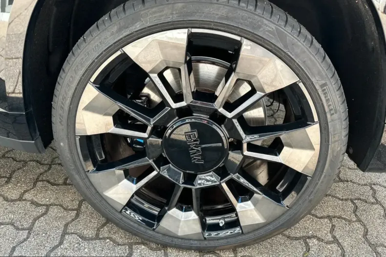 BMW XM (Seria X) din 2023 cu 29.950 km - oferta BMW241988 - foto 32