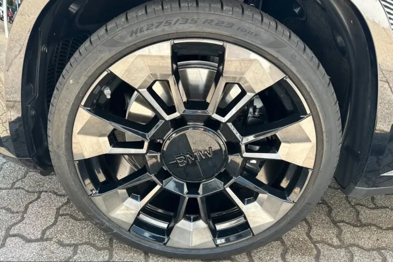 BMW XM (Seria X) din 2023 cu 29.950 km - oferta BMW241988 - foto 33