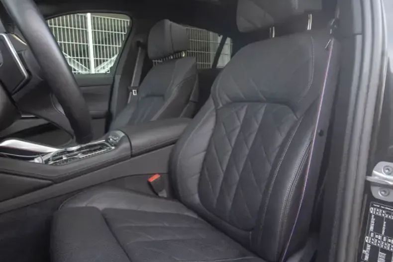 BMW X6 (Seria X) din 2024 cu 26.300 km - oferta BMW241990 - foto 13