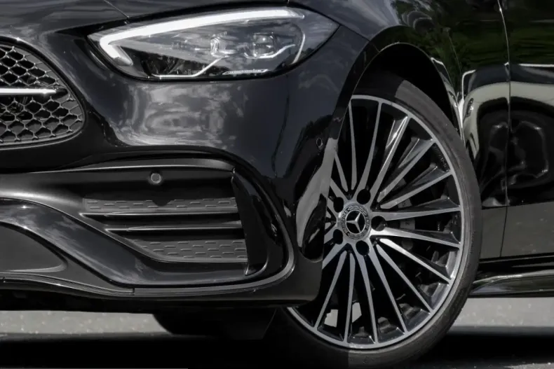 Mercedes-Benz C 300 (Clasa C) din 2023 cu 39.000 km - oferta MER241998 - foto 6