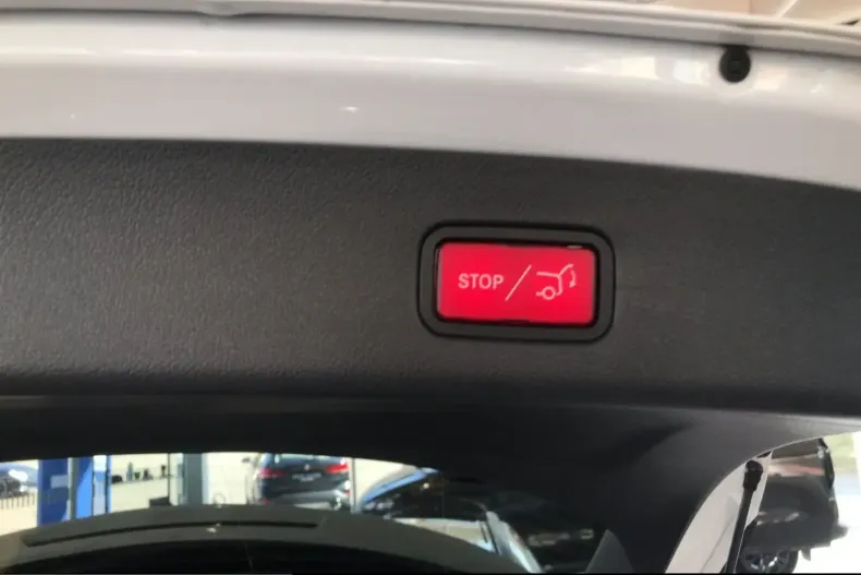 Mercedes-Benz GLC 300 (Clasa GLC) din 2024 cu 22.700 km - oferta MER241999 - foto 19