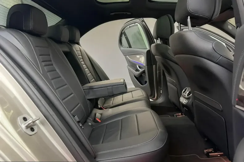 Mercedes-Benz E 450 (Clasa E) din 2022 cu 95.000 km - oferta MER242000 - foto 18