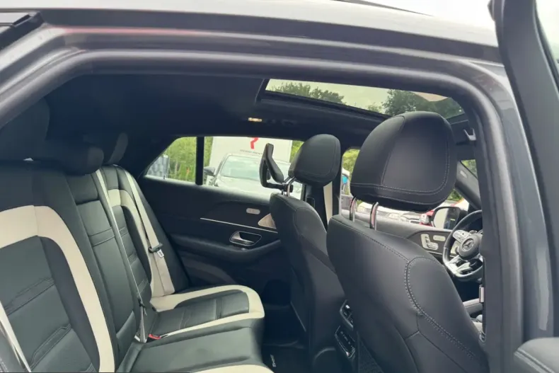 Mercedes-Benz GLE 63 AMG (Clasa GLE) din 2022 cu 57.800 km - oferta MER242004 - foto 25