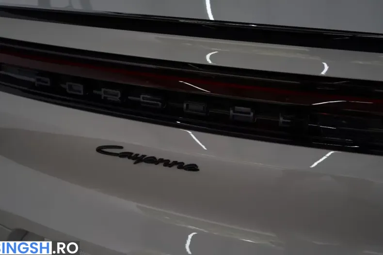 Porsche Cayenne din 2026 cu 6.400 km - oferta POR242018 - foto 33