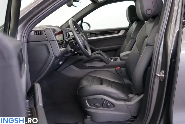 Porsche Cayenne din 2025 cu 15.700 km - oferta POR242020 - foto 12