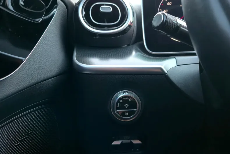 Mercedes-Benz C 180 (Clasa C) din 2021 cu 87.500 km - oferta MER242028 - foto 10