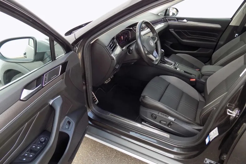 Volkswagen Passat Alltrack din 2022 cu 107.986 km - oferta VOL242031 - foto 13