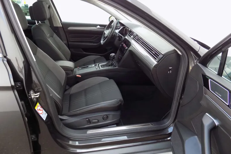 Volkswagen Passat Alltrack din 2022 cu 107.986 km - oferta VOL242031 - foto 29
