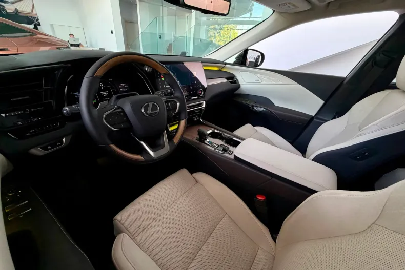 Lexus Seria RX din 2026 cu 5 km - oferta LEX242047 - foto 9
