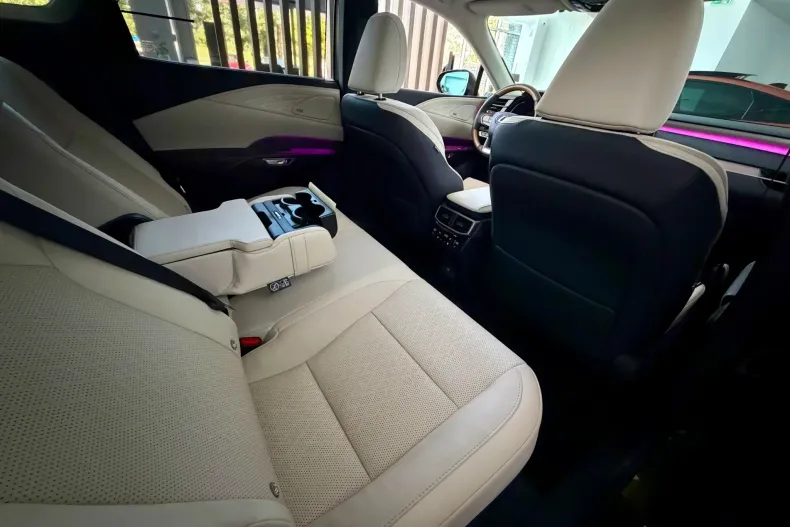 Lexus Seria RX din 2026 cu 5 km - oferta LEX242047 - foto 35