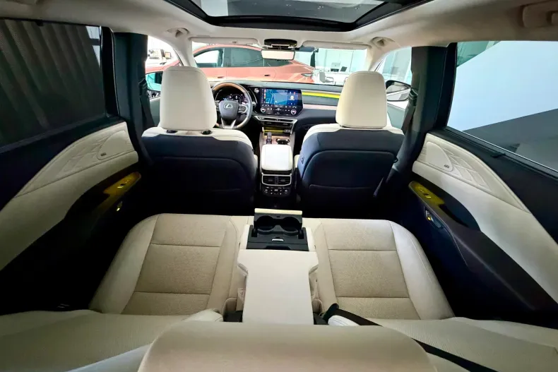 Lexus Seria RX din 2026 cu 5 km - oferta LEX242047 - foto 37